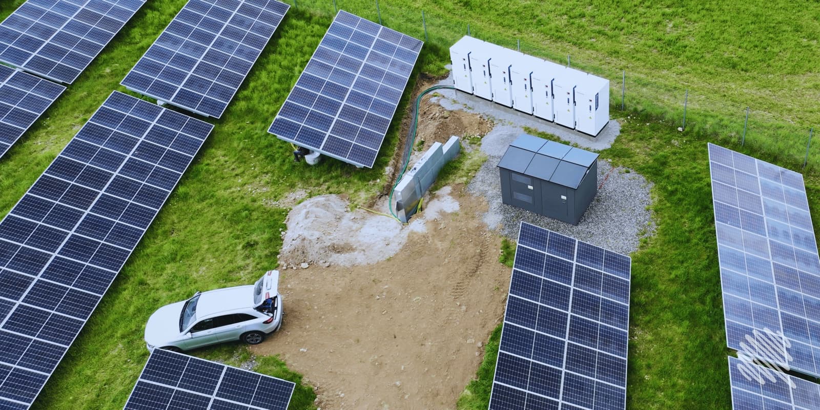 Intelligent energy management for a complex grid